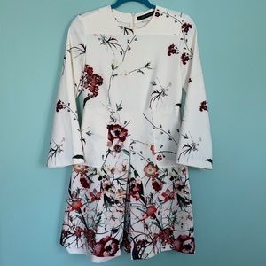Zara long sleeve flower dress with pockets